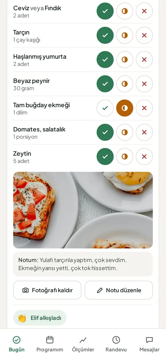 Danışan kahvaltısını işaretledi, fotoğraf ve not ekledi